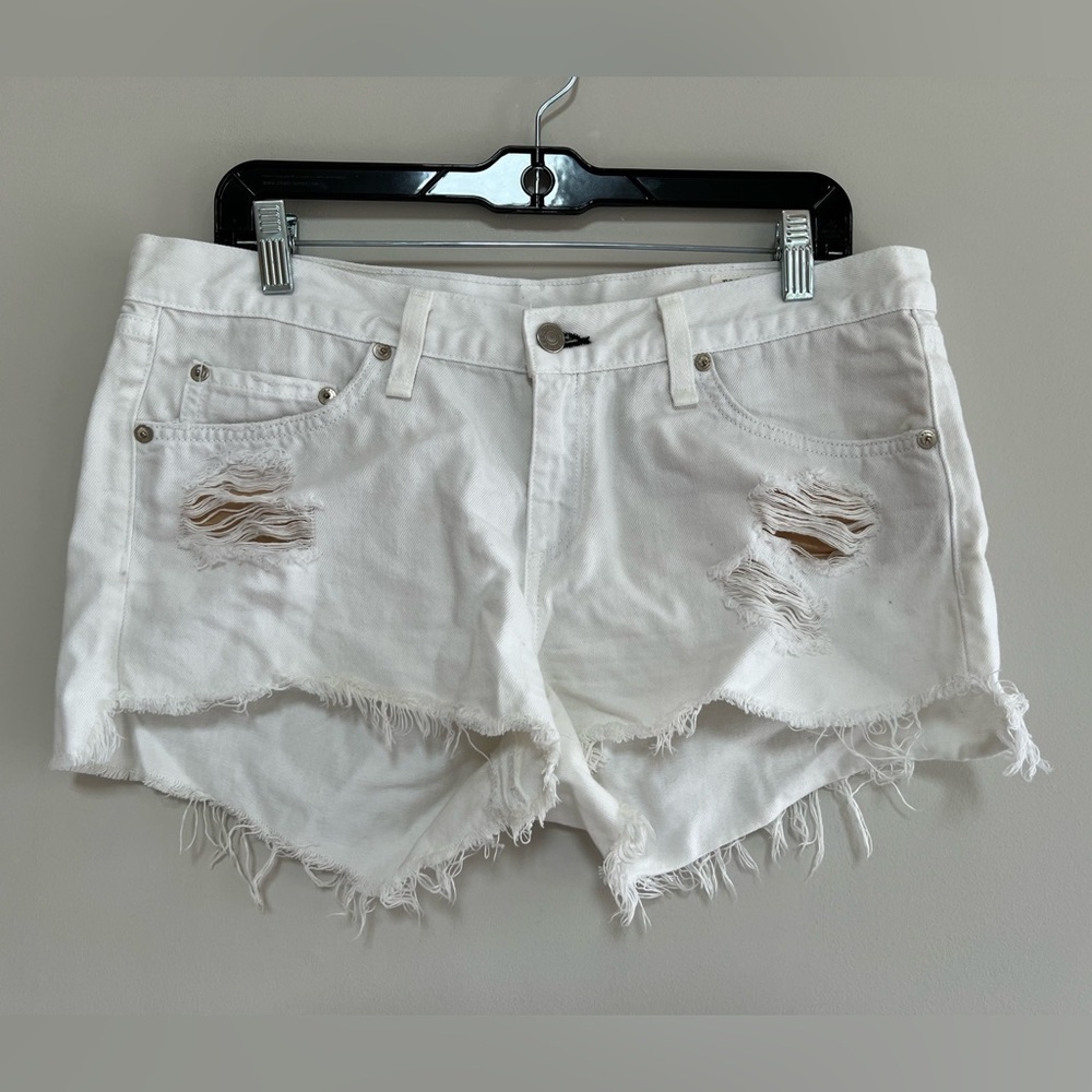 Rag & Bone The Cut-Off Frayed Hem Denim Jean Short in White Marin, size 29